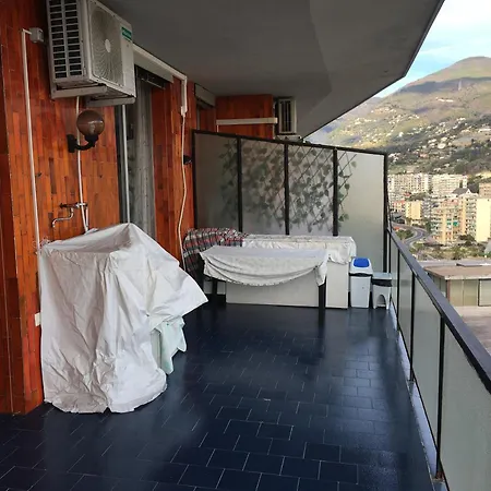 Vista Panoramica Mare E Monti 圣雷默